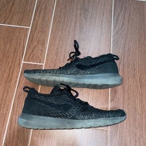Nike Rosches Men’s Sz9.5